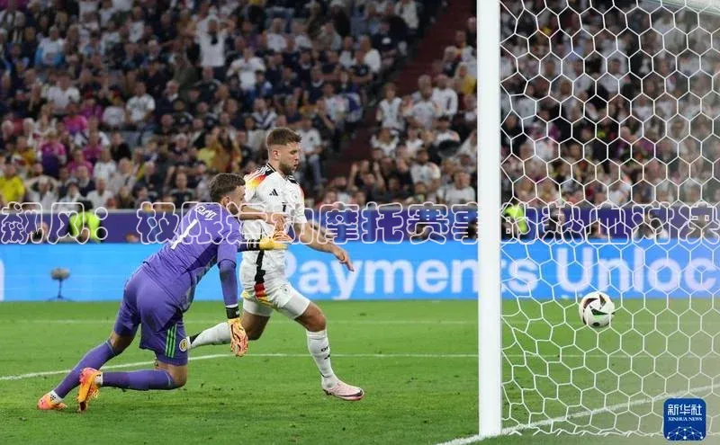 飙风：极限运动摩托赛事的热血对决